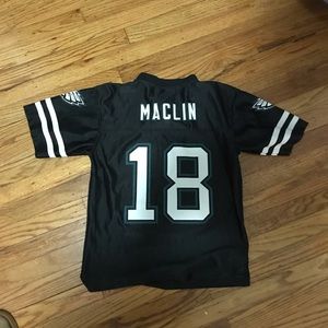 Youth eagles throwback Maclin jersey. Gently used. Youth 10/12